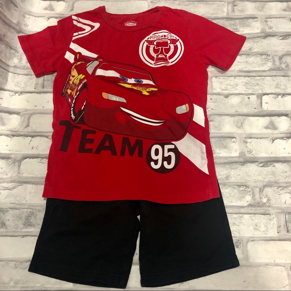 🚗 SOLD 🚗Lightning McQueen T-shirt and shorts